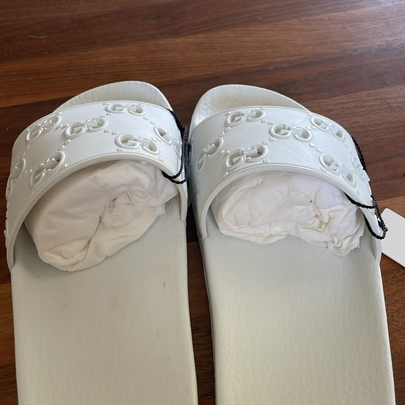 Authentic Gucci Pool Slides Interlocking G Design - Picture 8 of 11